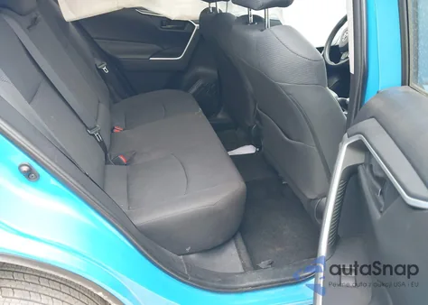 2019 Toyota Rav4 Le z USA, uszkodzony, nr VIN 2T3H1RFV8KW039053